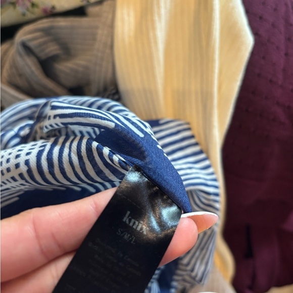 Knix Blue and White Patterned Kimono - Picture 5 of 5